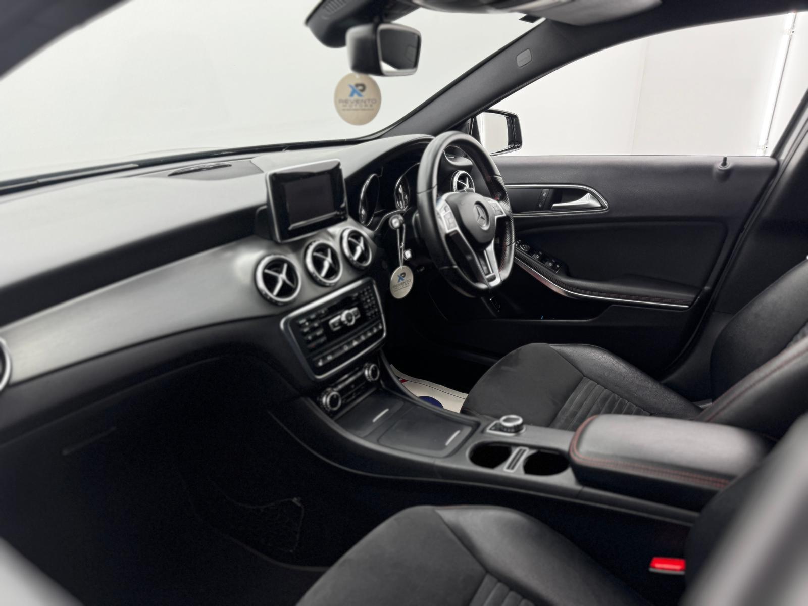 Mercedes-Benz GLA 2.1 GLA220d AMG Line (Premium) SUV 5dr Diesel 7G-DCT 4MATIC Euro 6 (s/s) (177 ps)