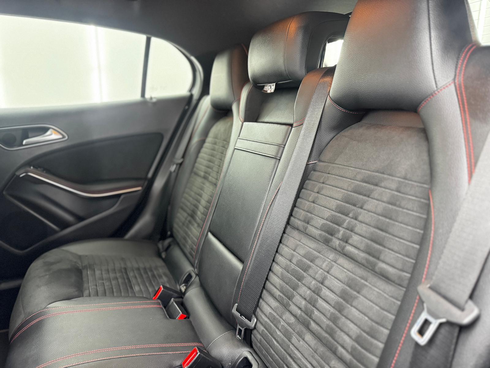 Mercedes-Benz GLA 2.1 GLA220d AMG Line (Premium) SUV 5dr Diesel 7G-DCT 4MATIC Euro 6 (s/s) (177 ps)