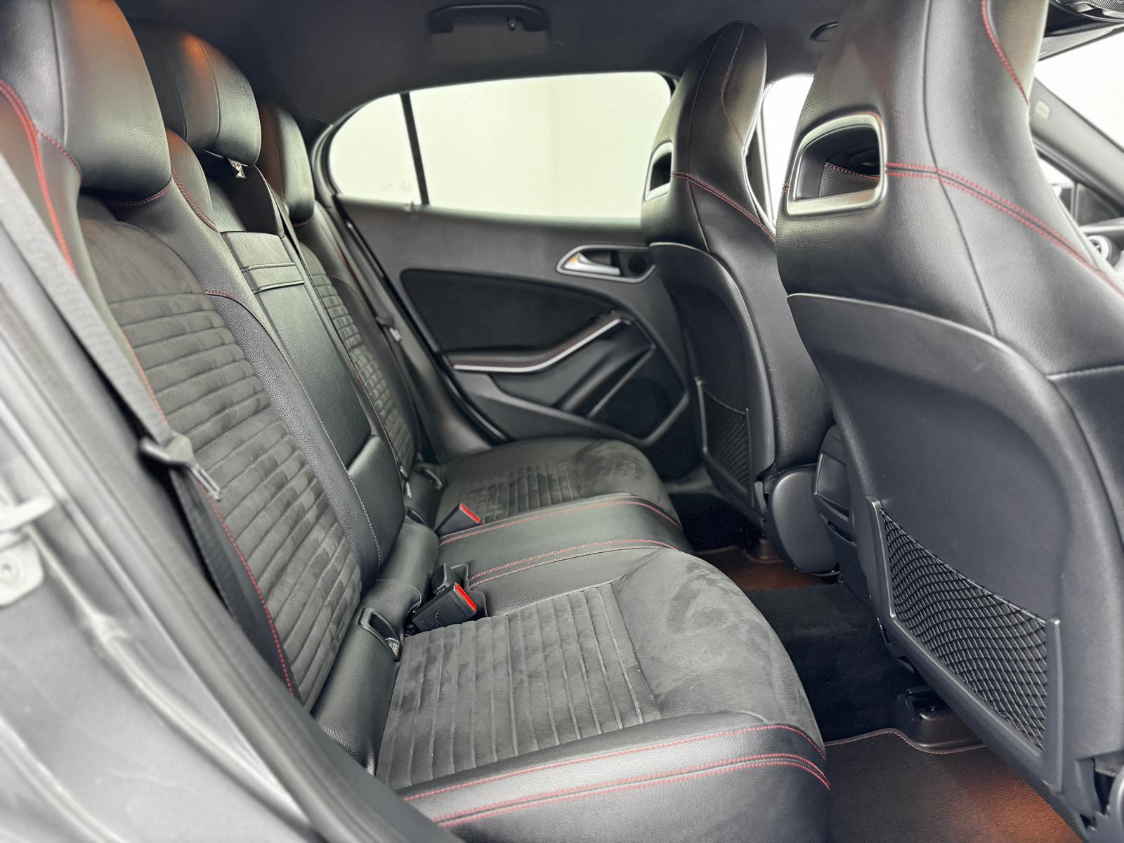 Mercedes-Benz GLA 2.1 GLA220d AMG Line (Premium) SUV 5dr Diesel 7G-DCT 4MATIC Euro 6 (s/s) (177 ps)