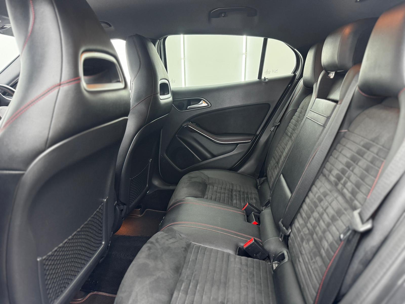 Mercedes-Benz GLA 2.1 GLA220d AMG Line (Premium) SUV 5dr Diesel 7G-DCT 4MATIC Euro 6 (s/s) (177 ps)