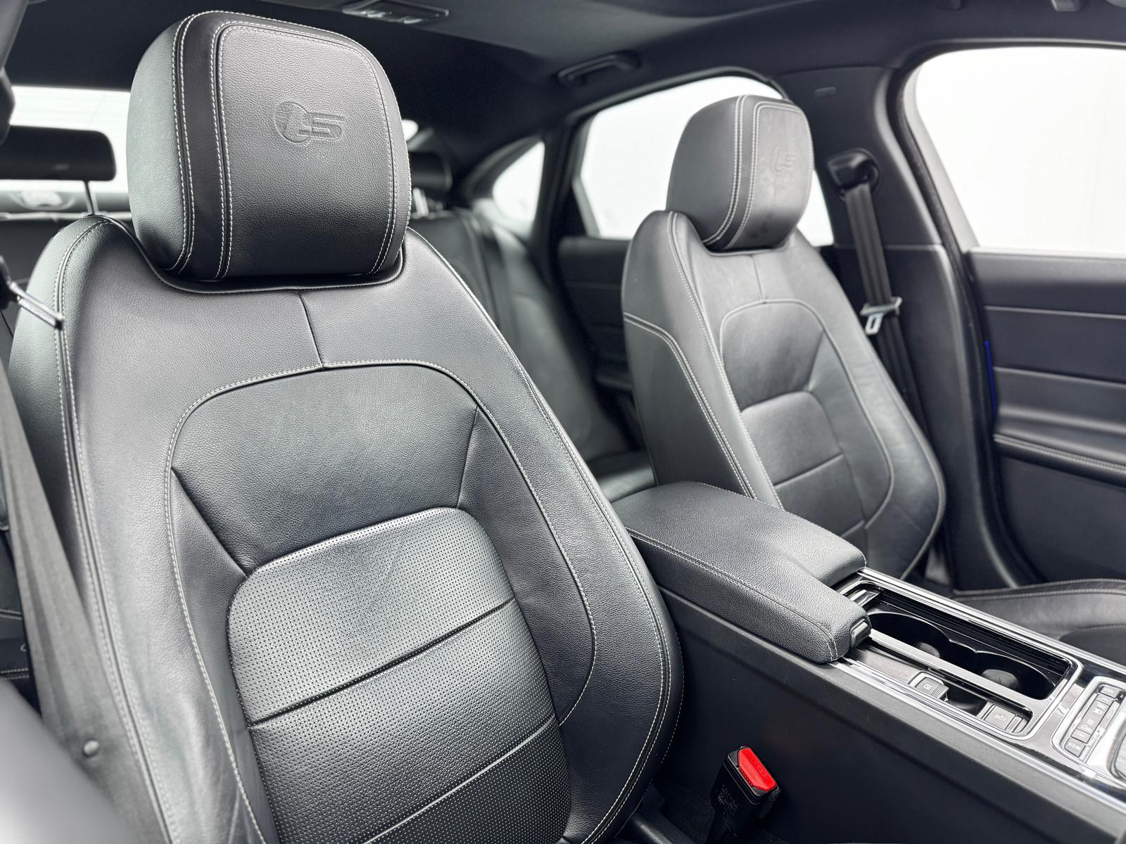 Jaguar XF 3.0d V6 S Saloon 4dr Diesel Auto Euro 6 (s/s) (300 ps)