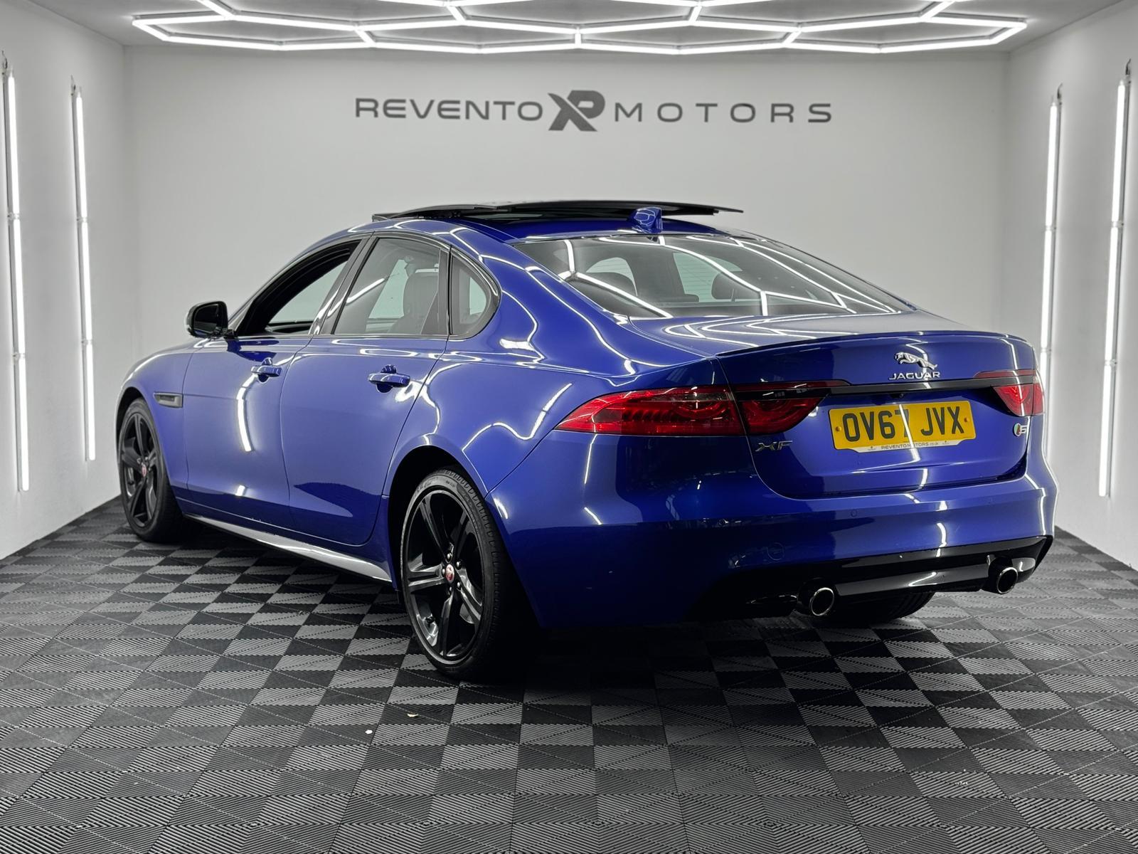 Jaguar XF 3.0d V6 S Saloon 4dr Diesel Auto Euro 6 (s/s) (300 ps)