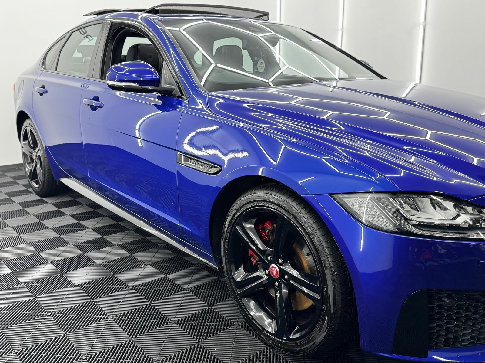 Jaguar XF 3.0d V6 S Saloon 4dr Diesel Auto Euro 6 (s/s) (300 ps)