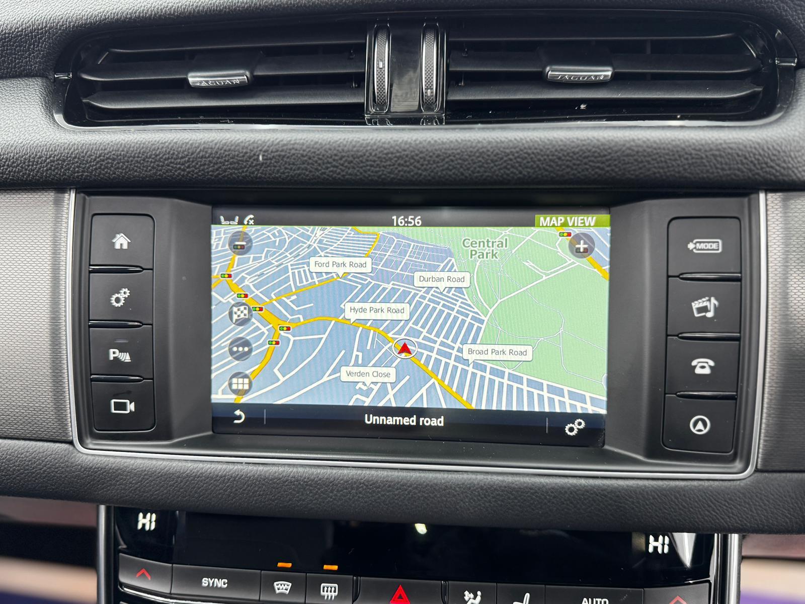 Jaguar XF 3.0d V6 S Saloon 4dr Diesel Auto Euro 6 (s/s) (300 ps)