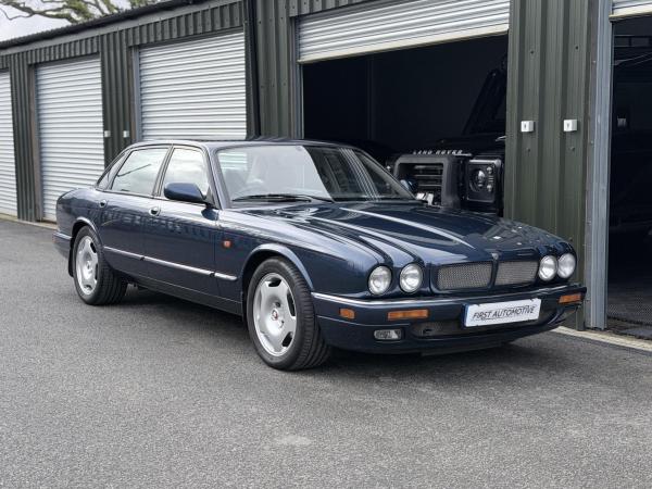 Jaguar XJR 4.0 Saloon 4dr Petrol Manual (322 bhp)