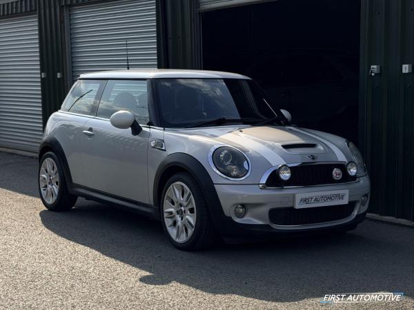 MINI Hatch 1.6 Cooper S Camden Hatchback 3dr Petrol Manual Euro 5 (175 ps)