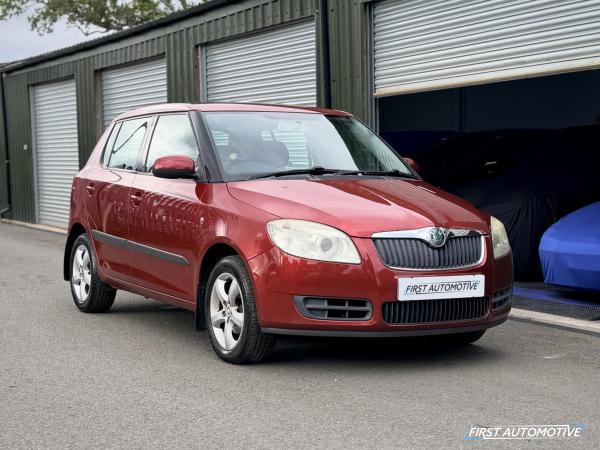 Skoda Fabia 1.6 16V 2 Hatchback 5dr Petrol Manual (165 g/km, 105 bhp)