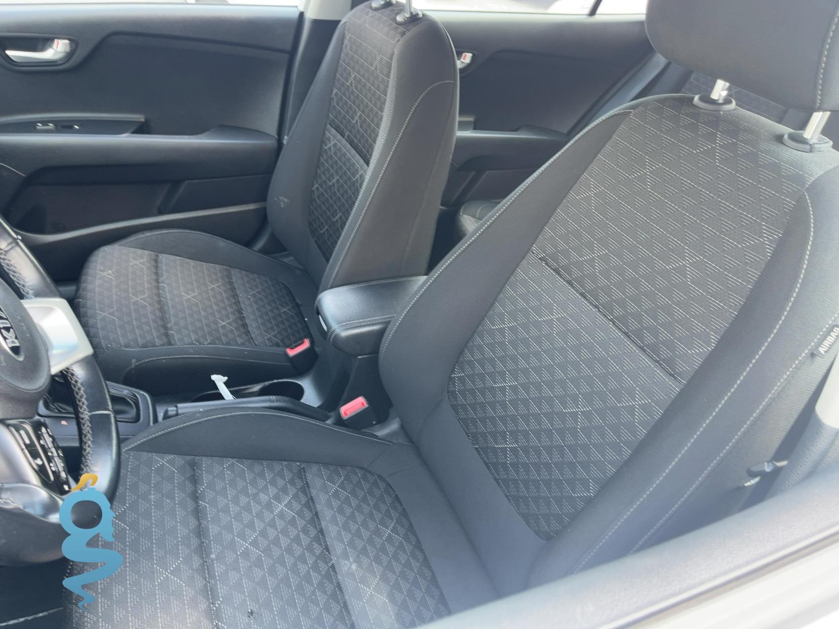 Kia Rio 1.6 LX, S