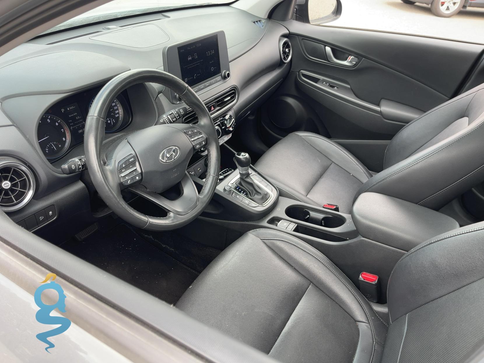 Hyundai Kona 2.0 N Line Base Without FCA, SEL w/o Convenience Pkg Kona II