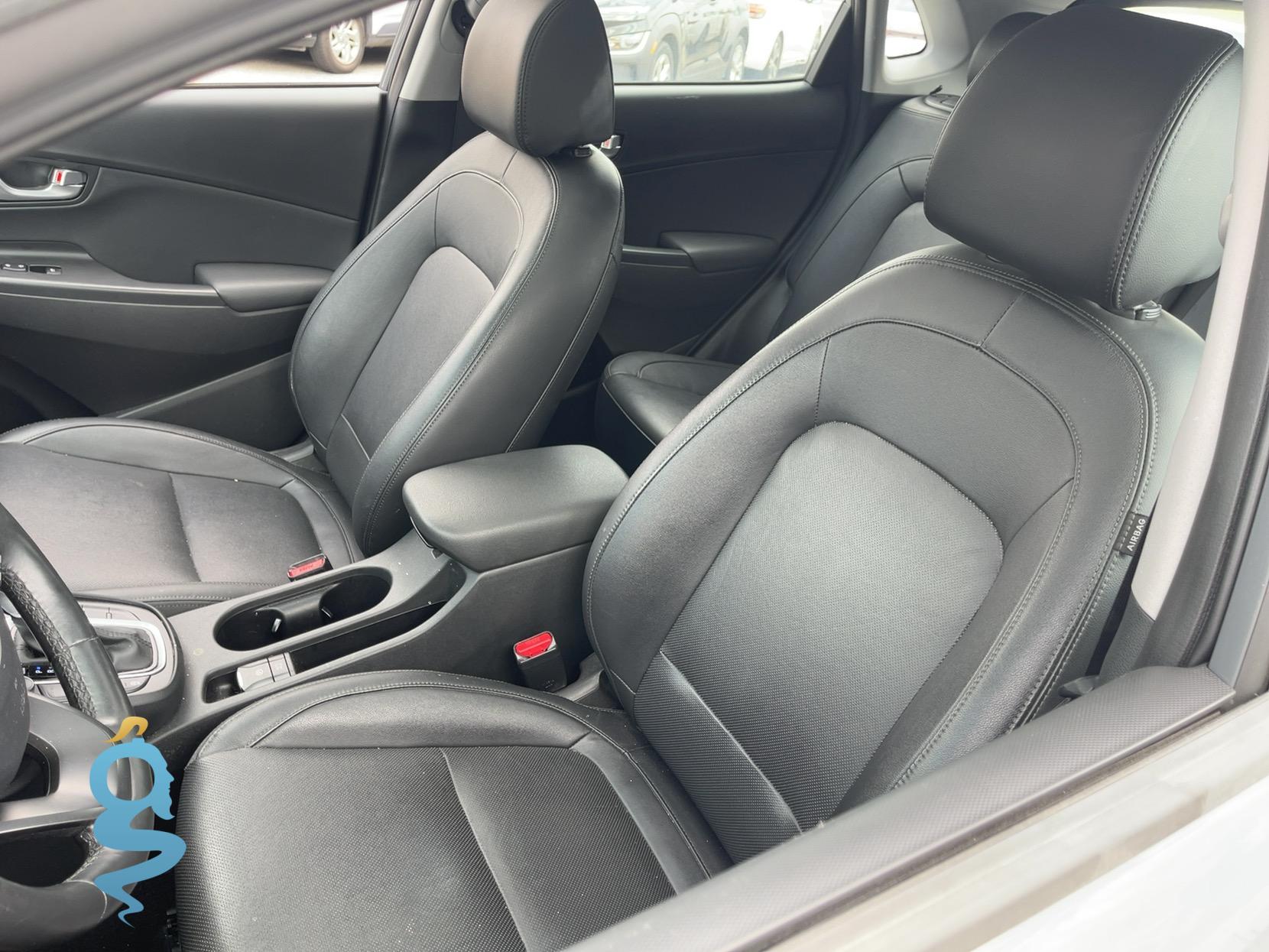 Hyundai Kona 2.0 N Line Base Without FCA, SEL w/o Convenience Pkg Kona II