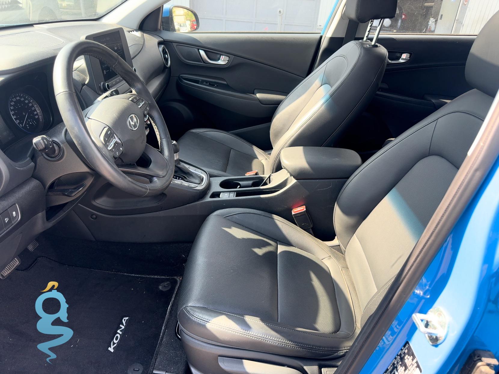 Hyundai Kona 2.0 N Line Base Without FCA, SEL w/o Convenience Pkg Kona II