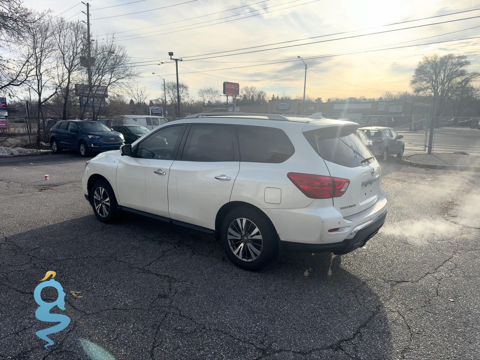 Nissan Pathfinder 3.5 Crossover