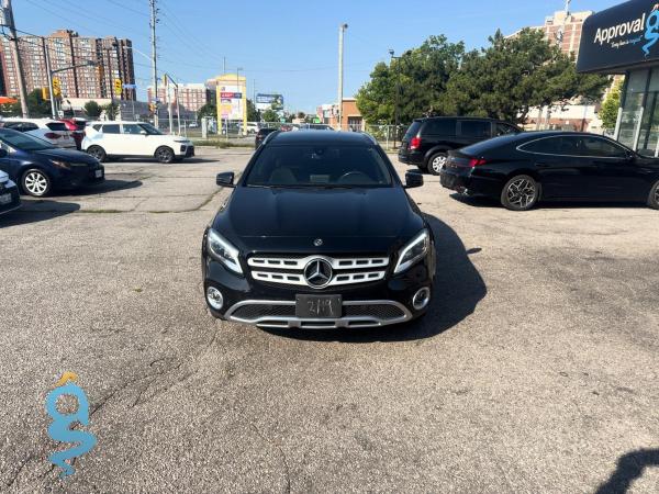 Mercedes-Benz GLA 250 2.0 4-MATIC GLA250-4M