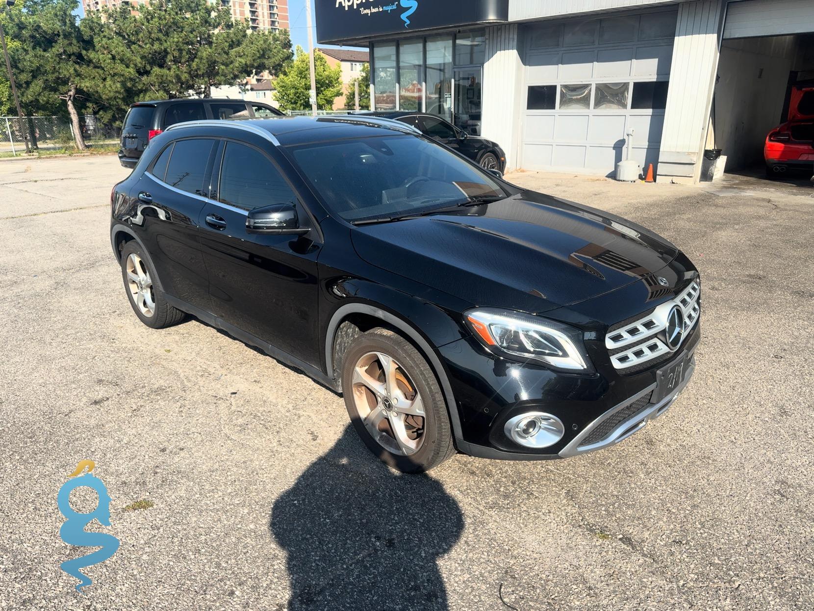 Mercedes-Benz GLA 250 2.0 4-MATIC GLA250-4M