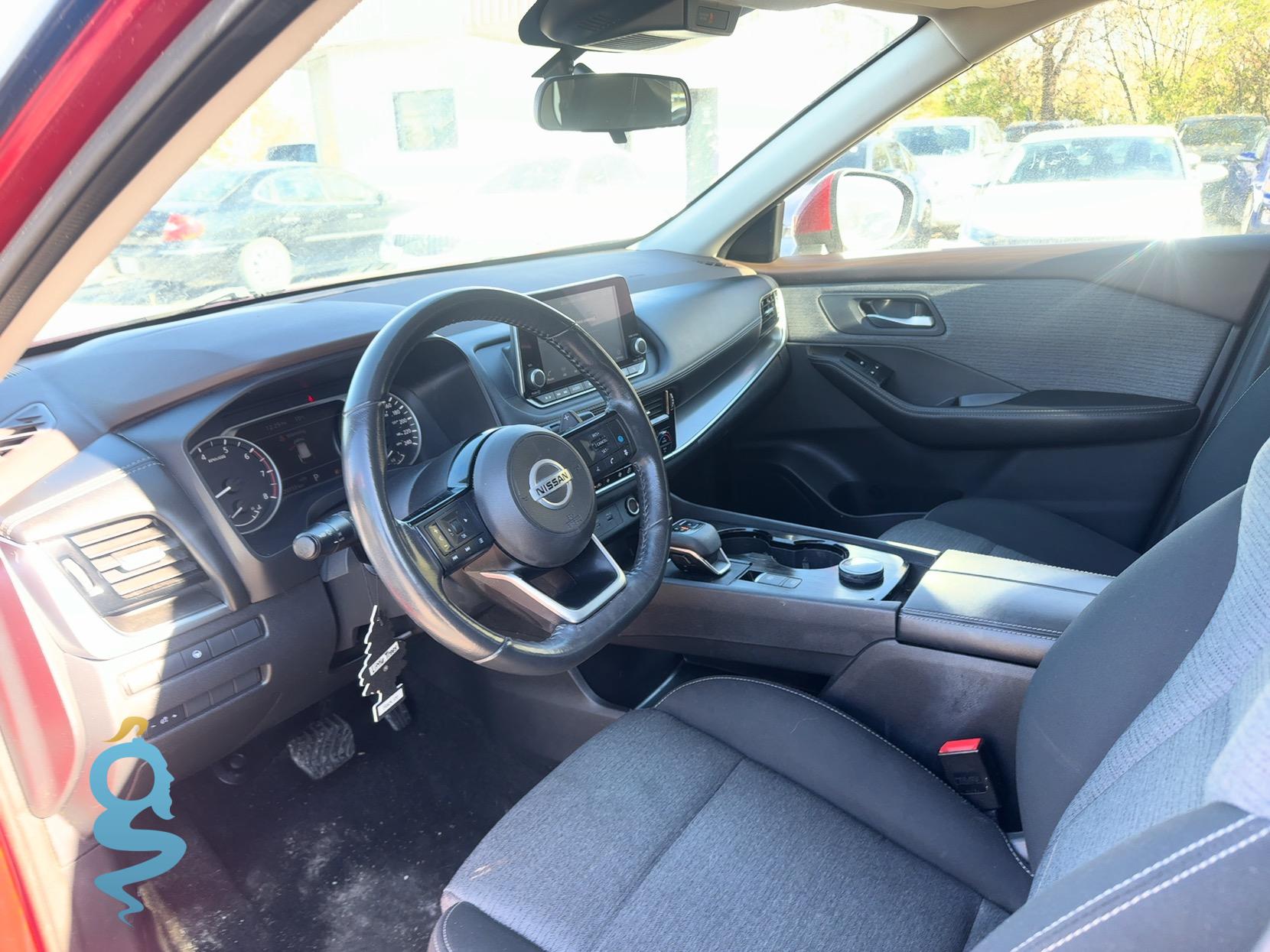 Nissan Rogue 2.5 Grade SV Rogue III (T33)