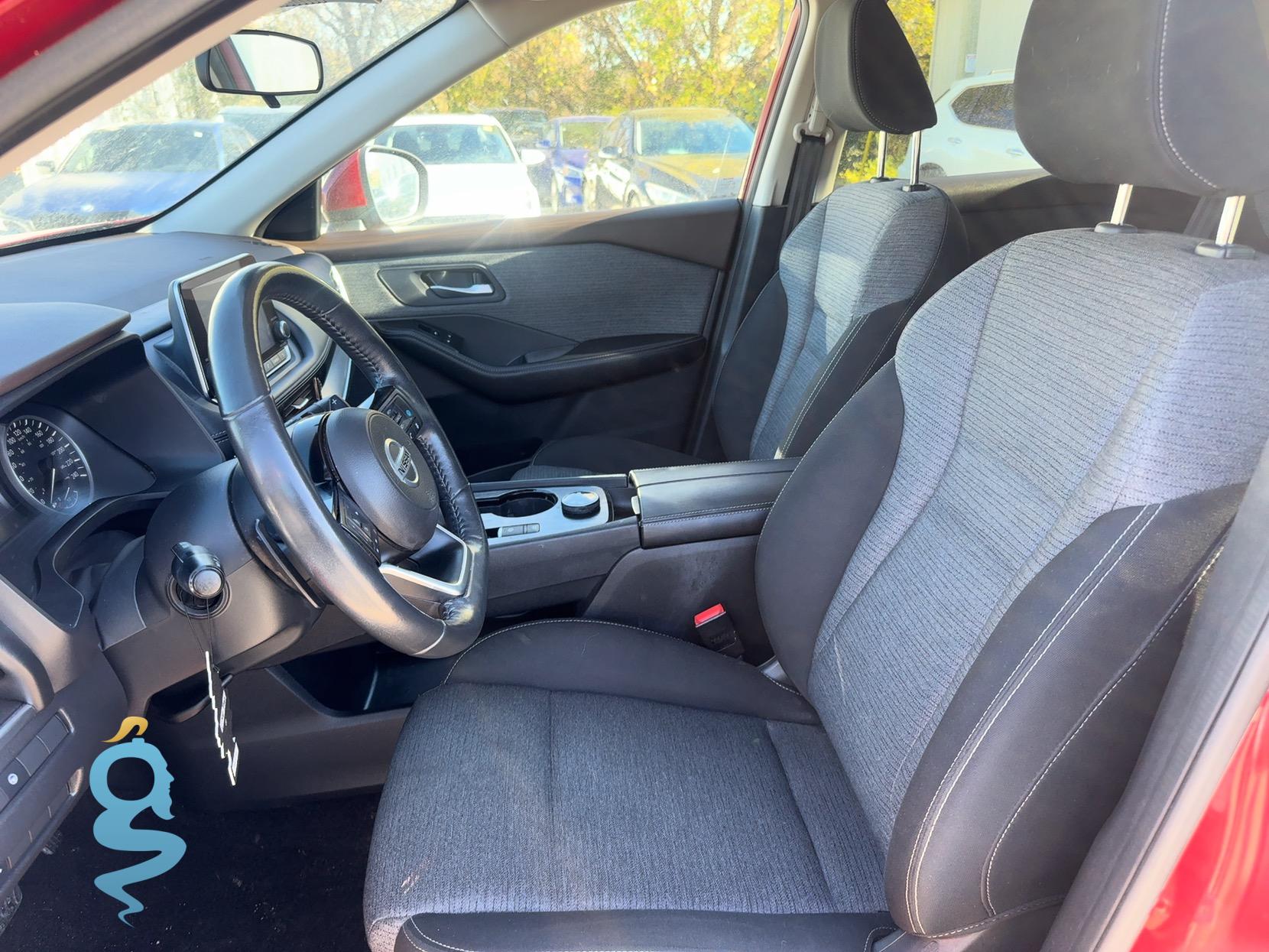 Nissan Rogue 2.5 Grade SV Rogue III (T33)