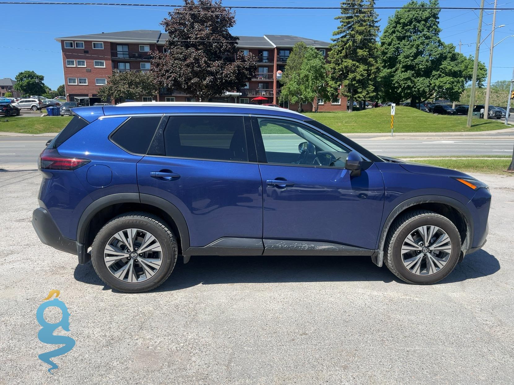 Nissan Rogue 2.5 Grade SV Rogue III (T33)