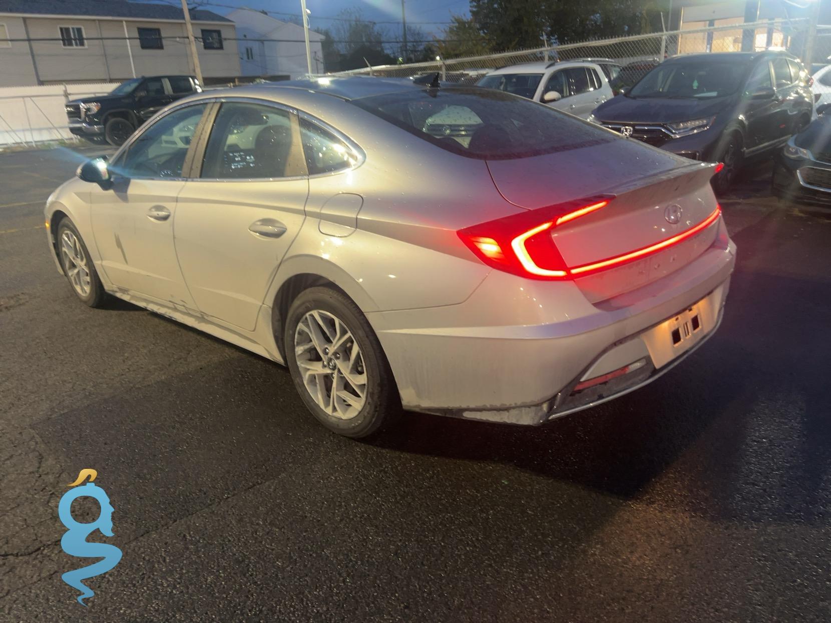 Hyundai Sonata 2.5 SE