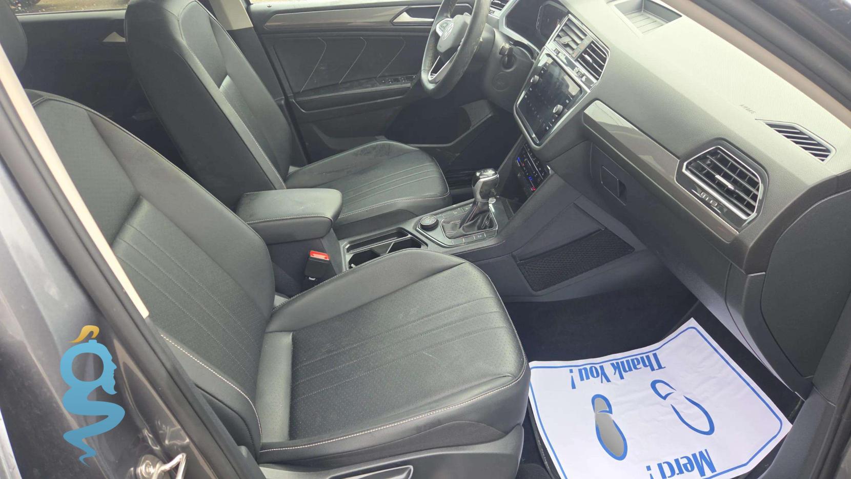 Volkswagen Tiguan 2.0 4Motion SE w/Sunroof Pkg.