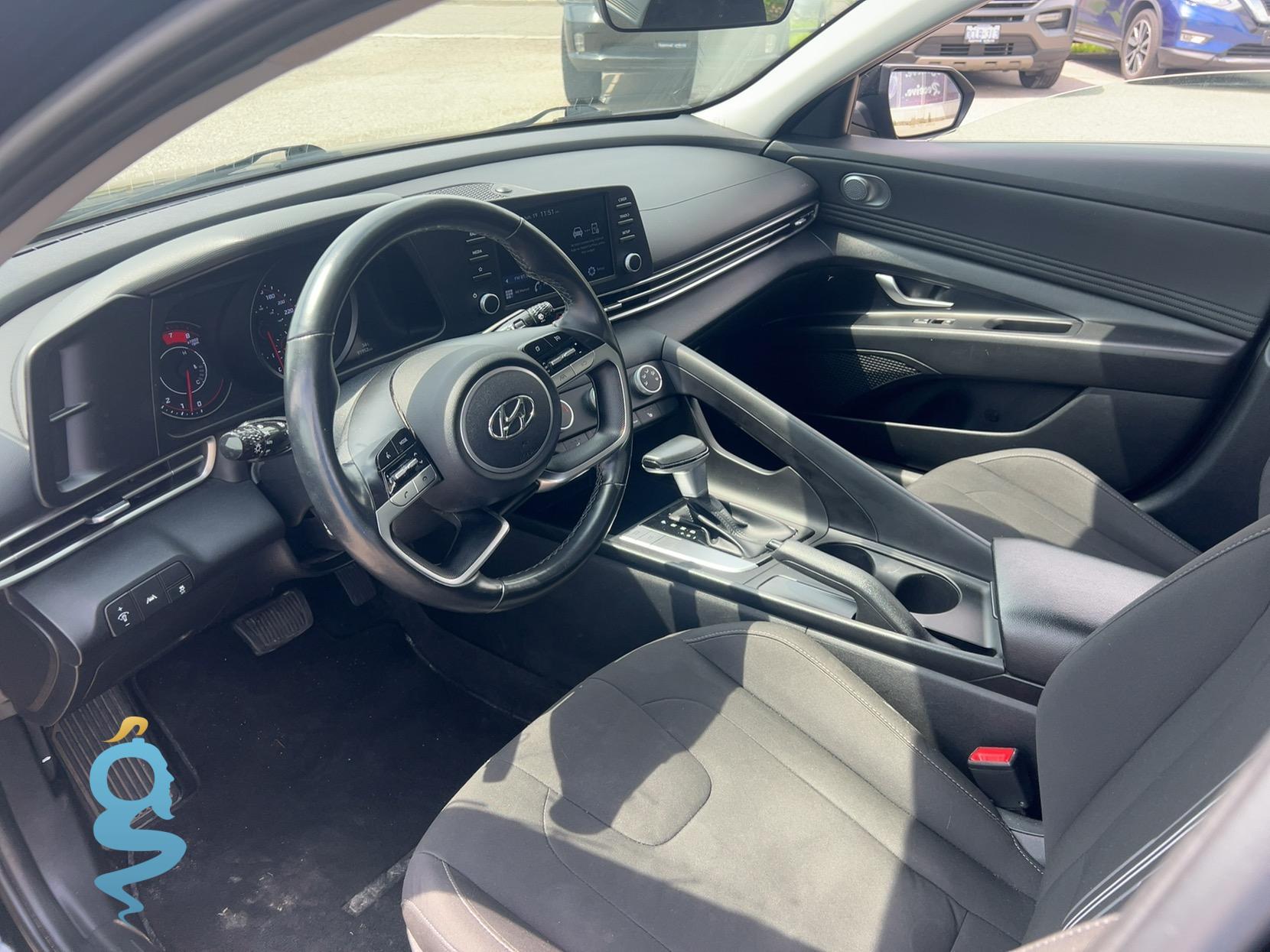 Hyundai Elantra 2.0 Blue