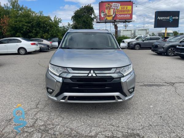Mitsubishi Outlander 2.0 High