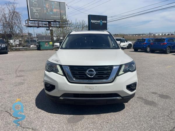 Nissan Pathfinder 3.5 Crossover