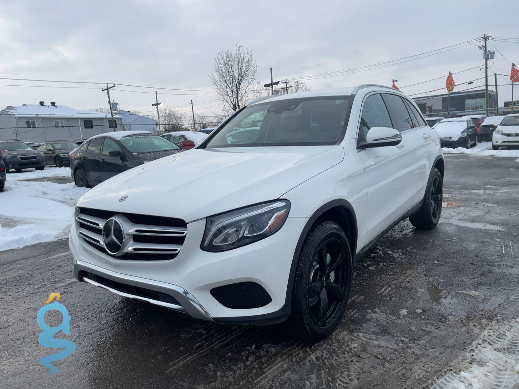 Mercedes-Benz GLC 300 2.0 Base-4M