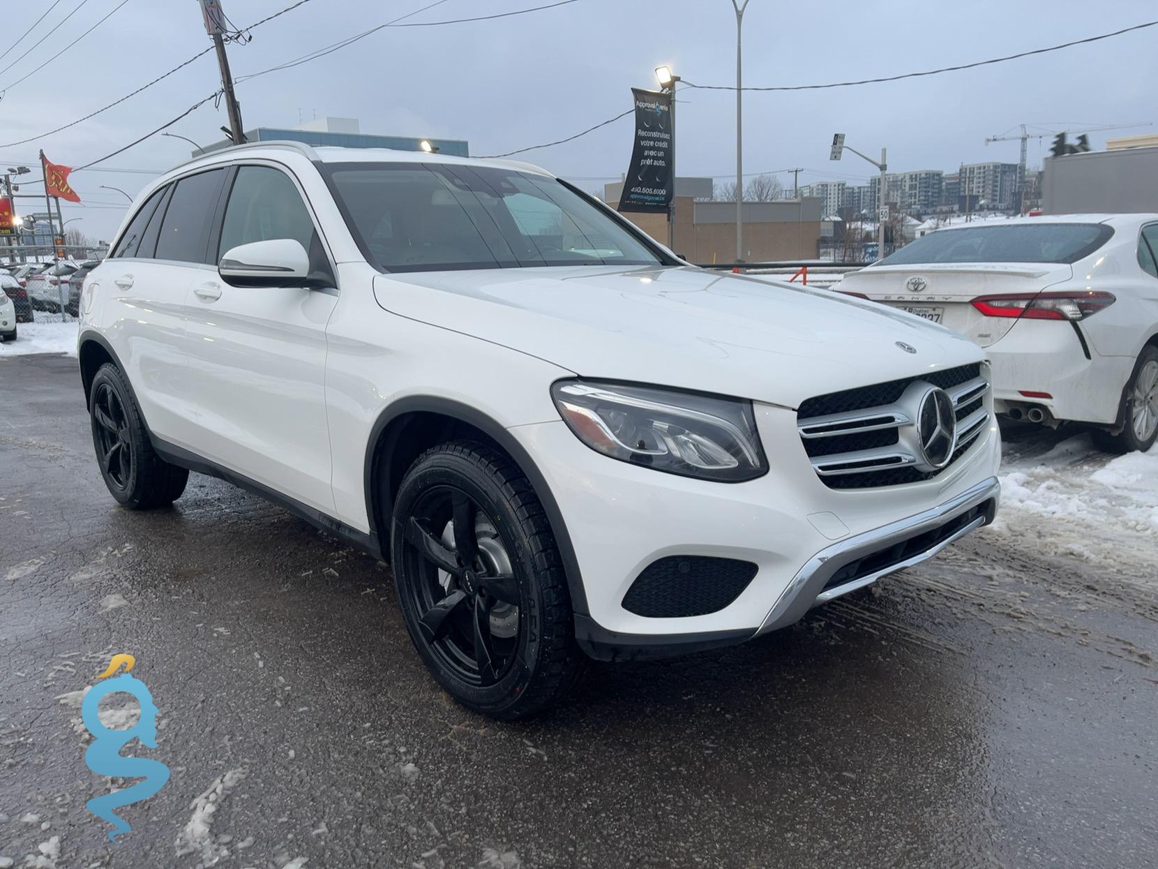 Mercedes-Benz GLC 300 2.0 Base-4M