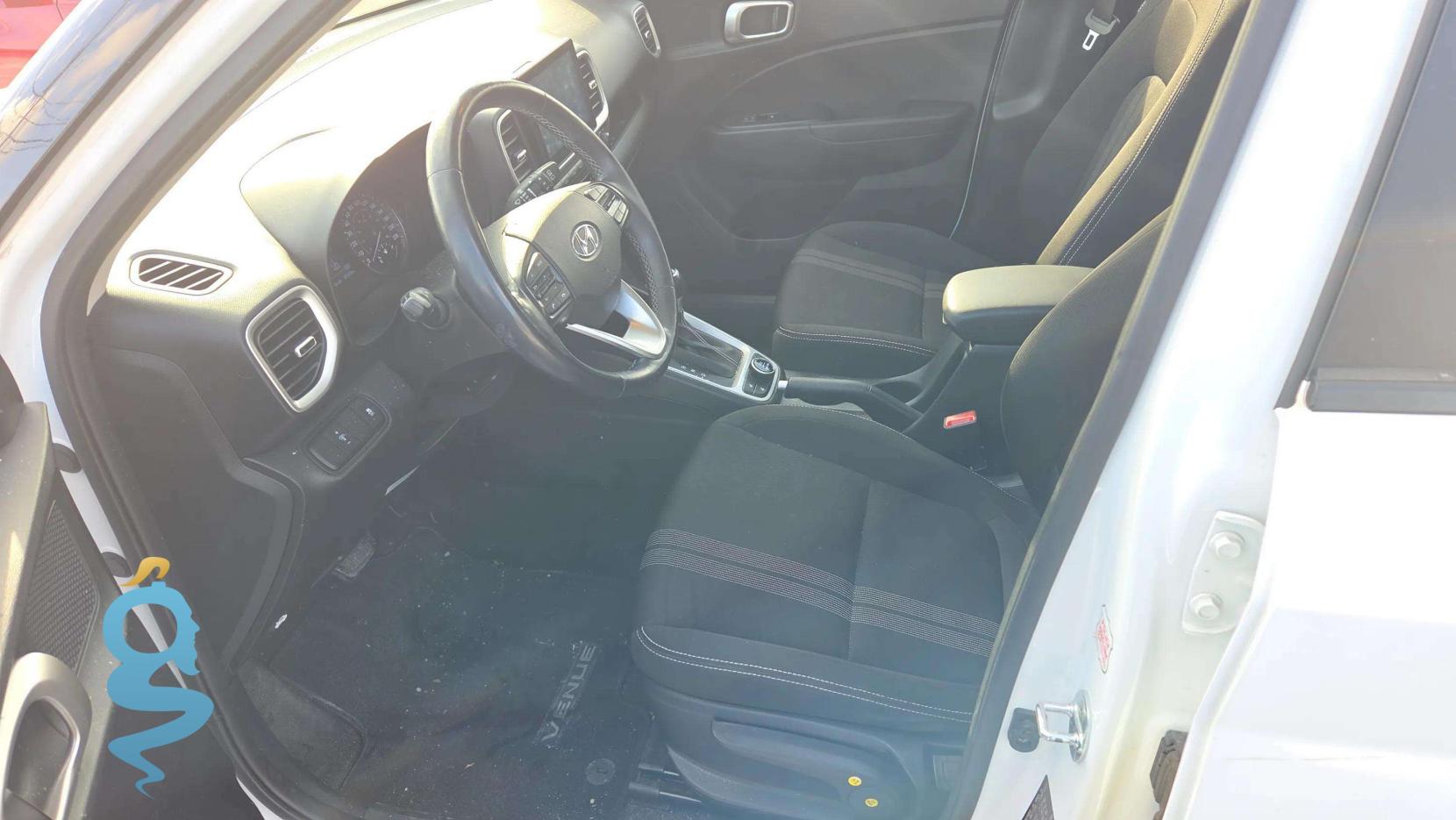 Hyundai Venue 1.6 SEL & Limited