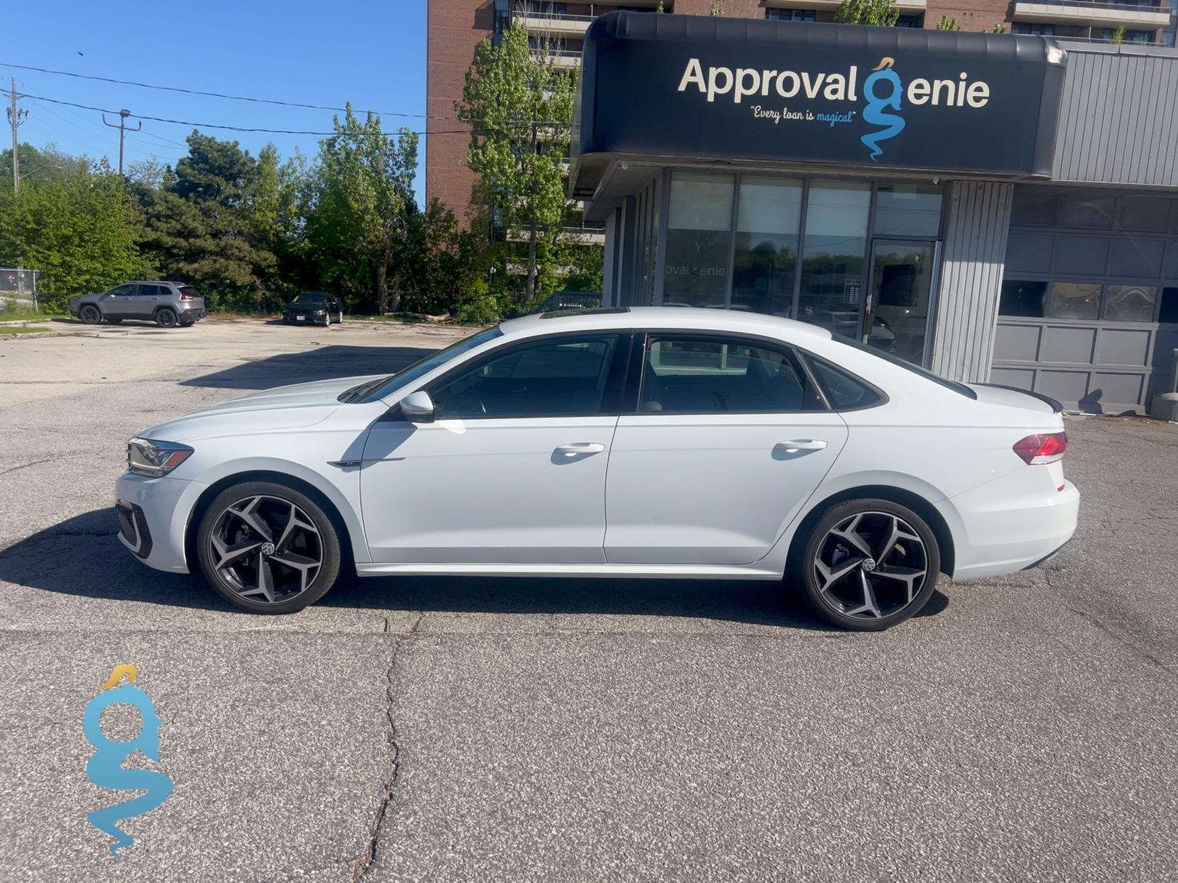 Volkswagen Passat 2.0 Execline w/R-Line Pkg.