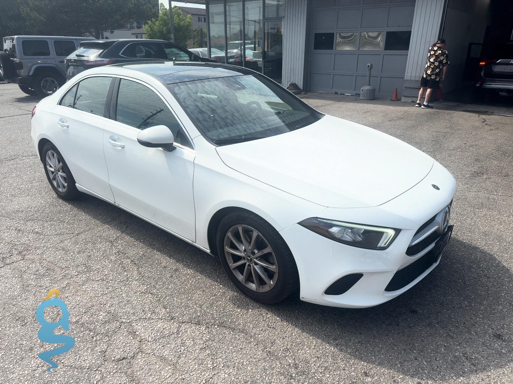 Mercedes-Benz A 220 2.0 A220-4M