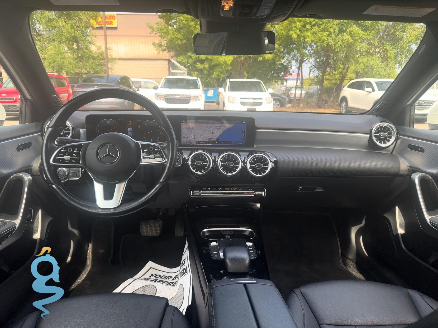Mercedes-Benz A 220 2.0 A220-4M