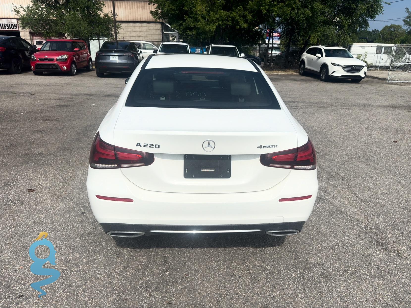 Mercedes-Benz A 220 2.0 A220-4M