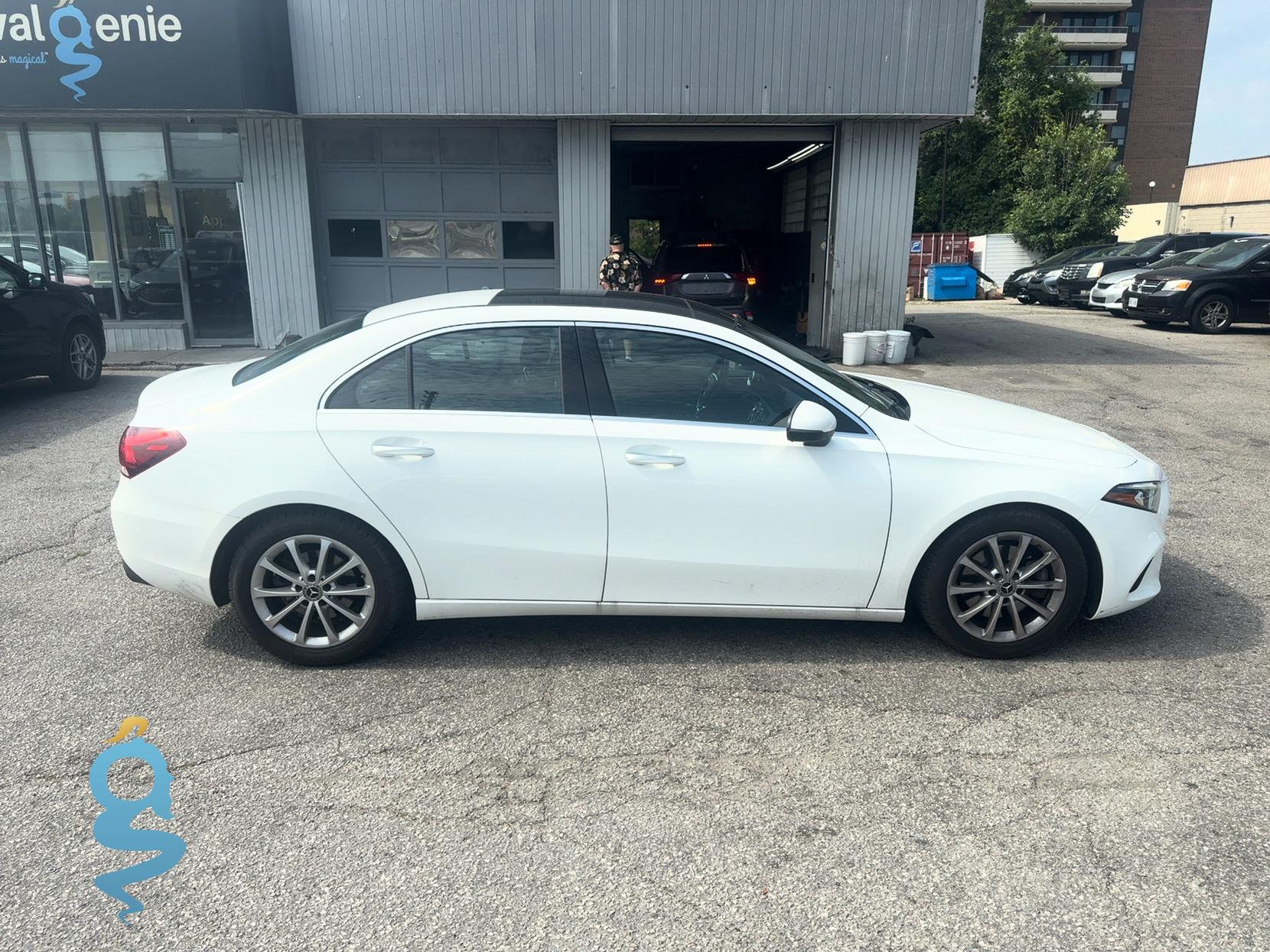 Mercedes-Benz A 220 2.0 A220-4M
