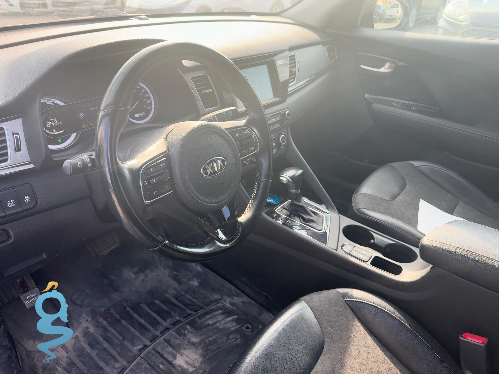 Kia Niro 1.6 EX (HEV), Touring S (HEV) EX (HEV), Touring S (HEV)