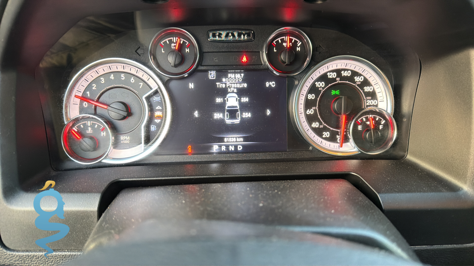 Ram 1500 5.7 SLT Classic (DS)