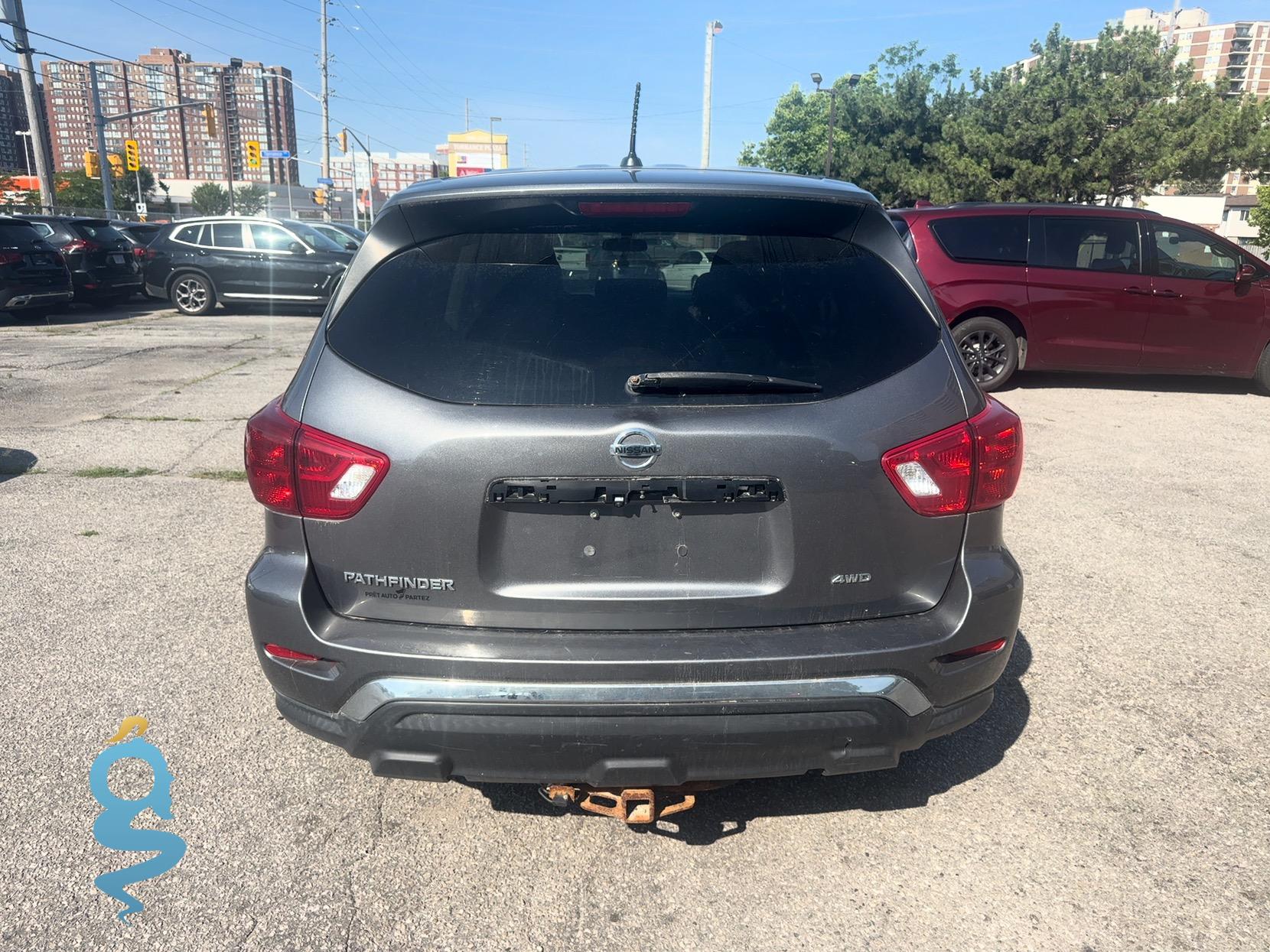 Nissan Pathfinder 3.5