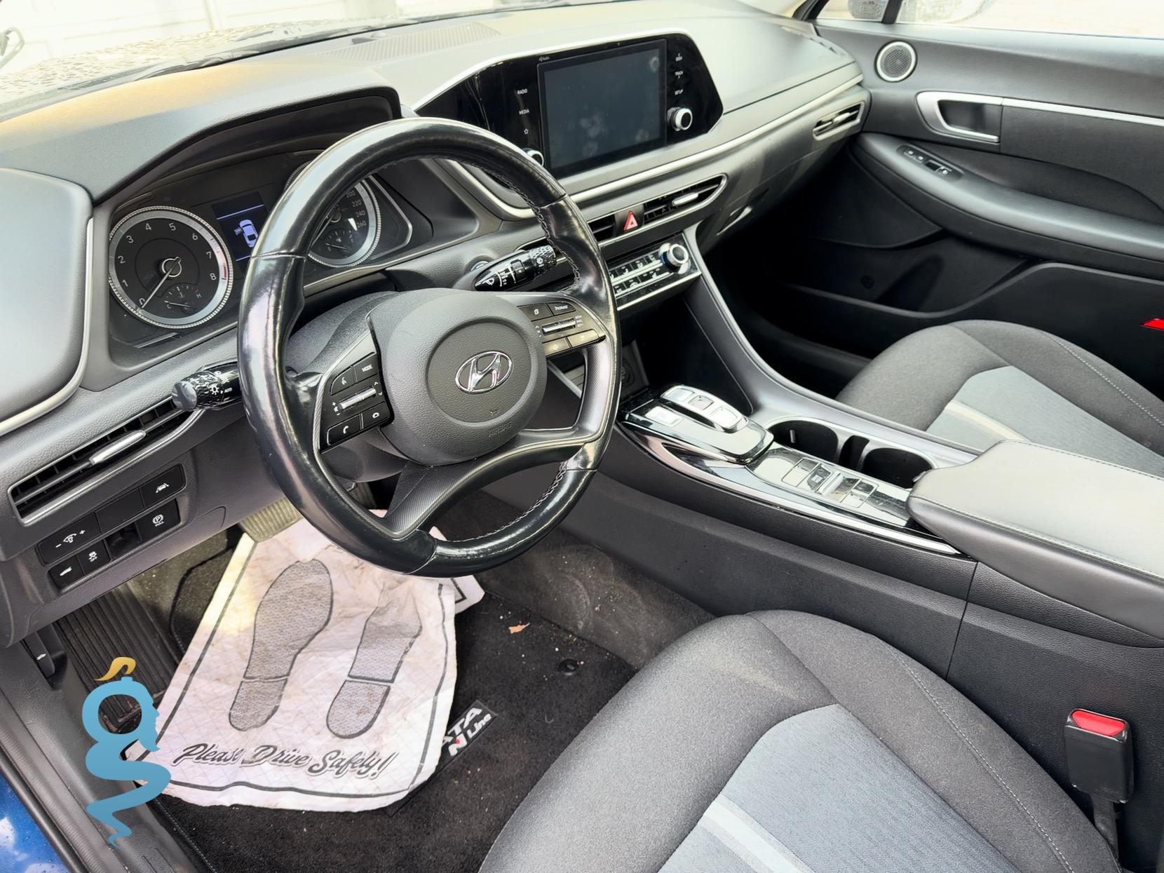 Hyundai Sonata 2.5 SE