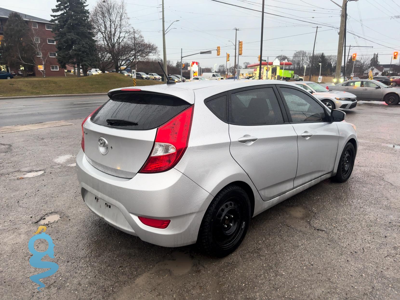 Hyundai Accent 1.6 SE Base