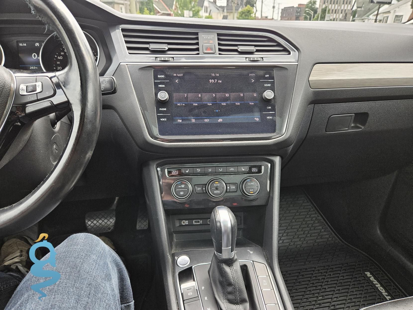 Volkswagen Tiguan 2.0 SE, SEL 4Motion