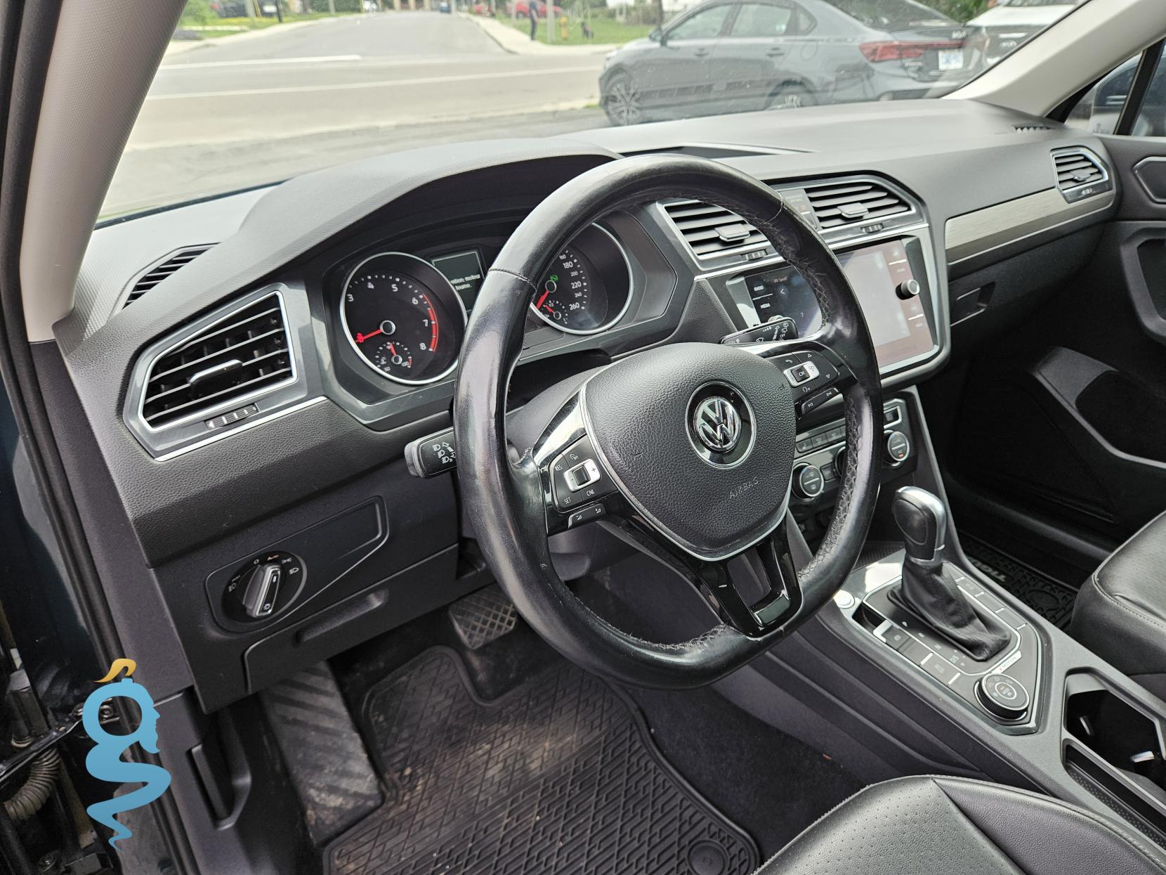 Volkswagen Tiguan 2.0 SE, SEL 4Motion