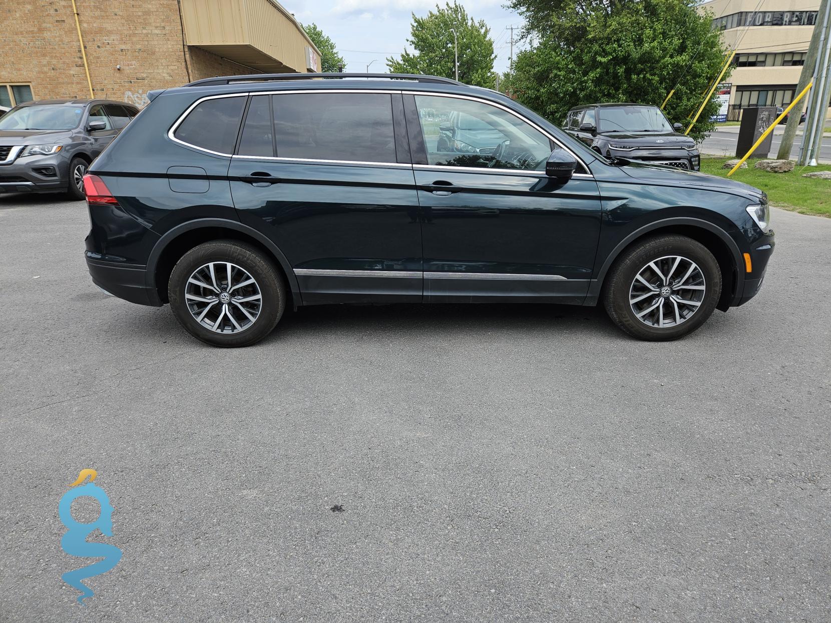 Volkswagen Tiguan 2.0 SE, SEL 4Motion