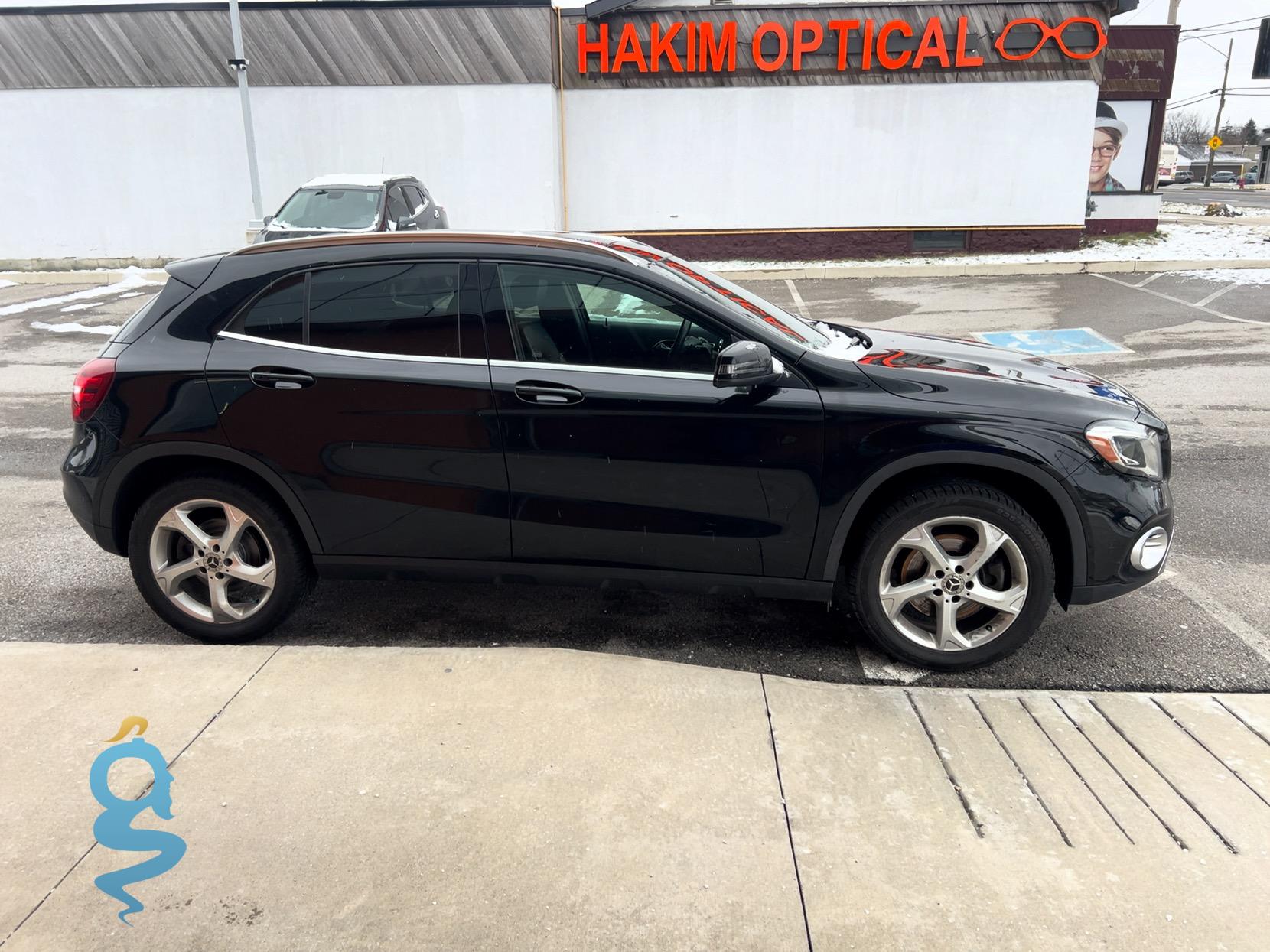 Mercedes-Benz GLA 250 2.0 4-MATIC