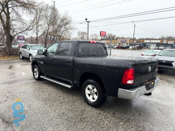 Ram 1500 5.7 ST DS (Single Rear Wheels)