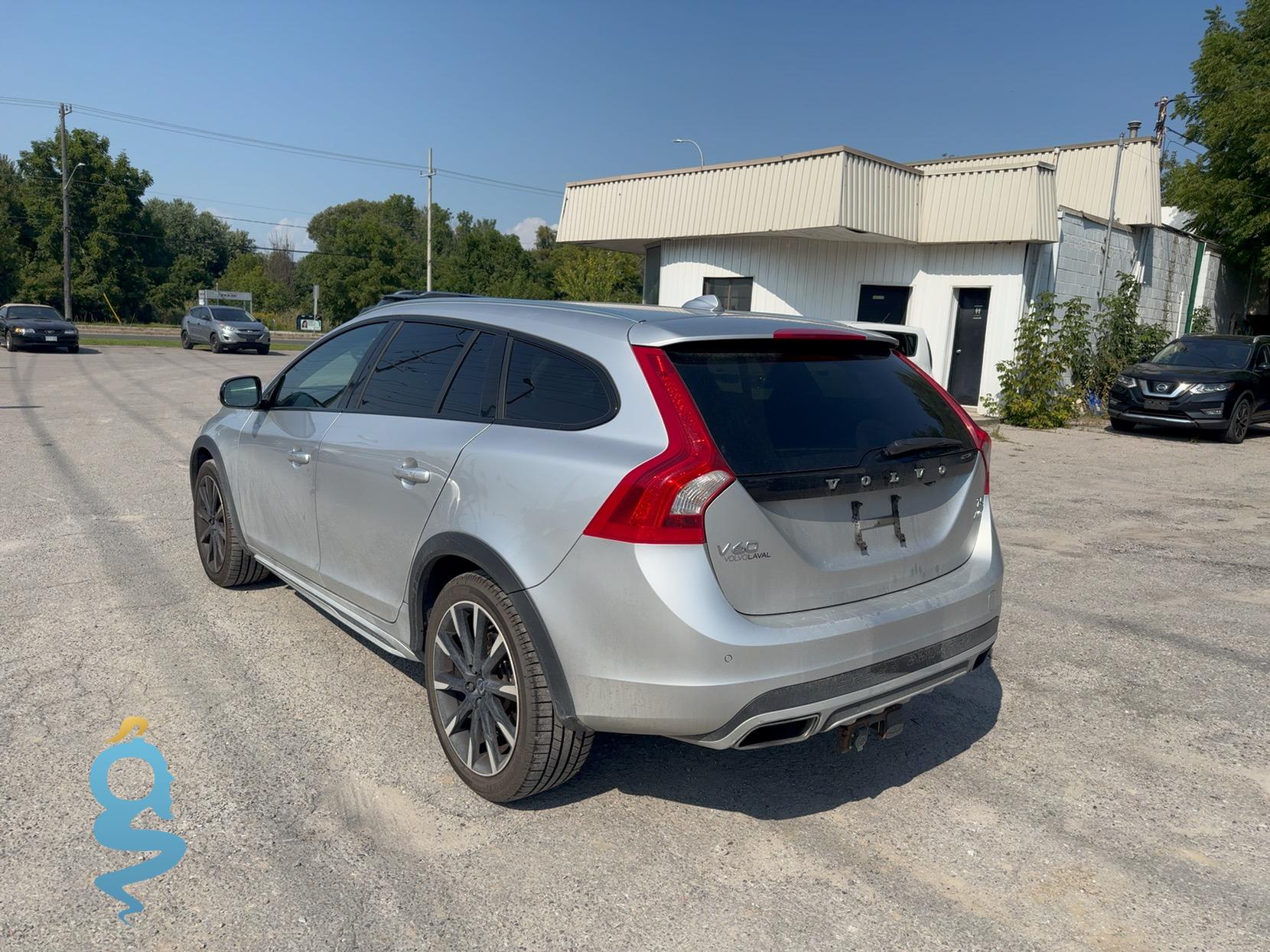 Volvo V60 Cross Country 1.9 Premier V60 Cross Country AWD