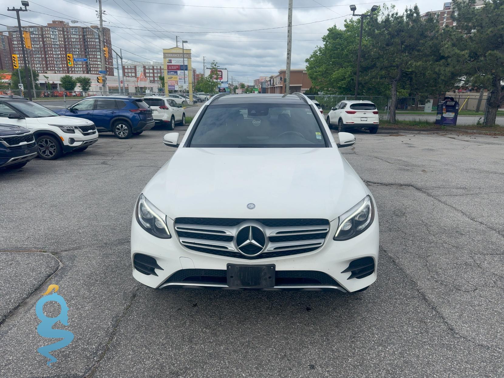 Mercedes-Benz GLC 300 2.0 Base-4M