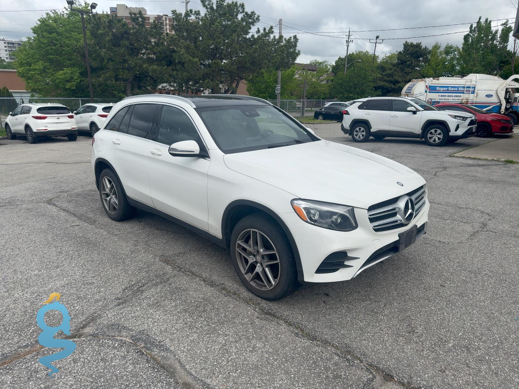 Mercedes-Benz GLC 300 2.0 Base-4M