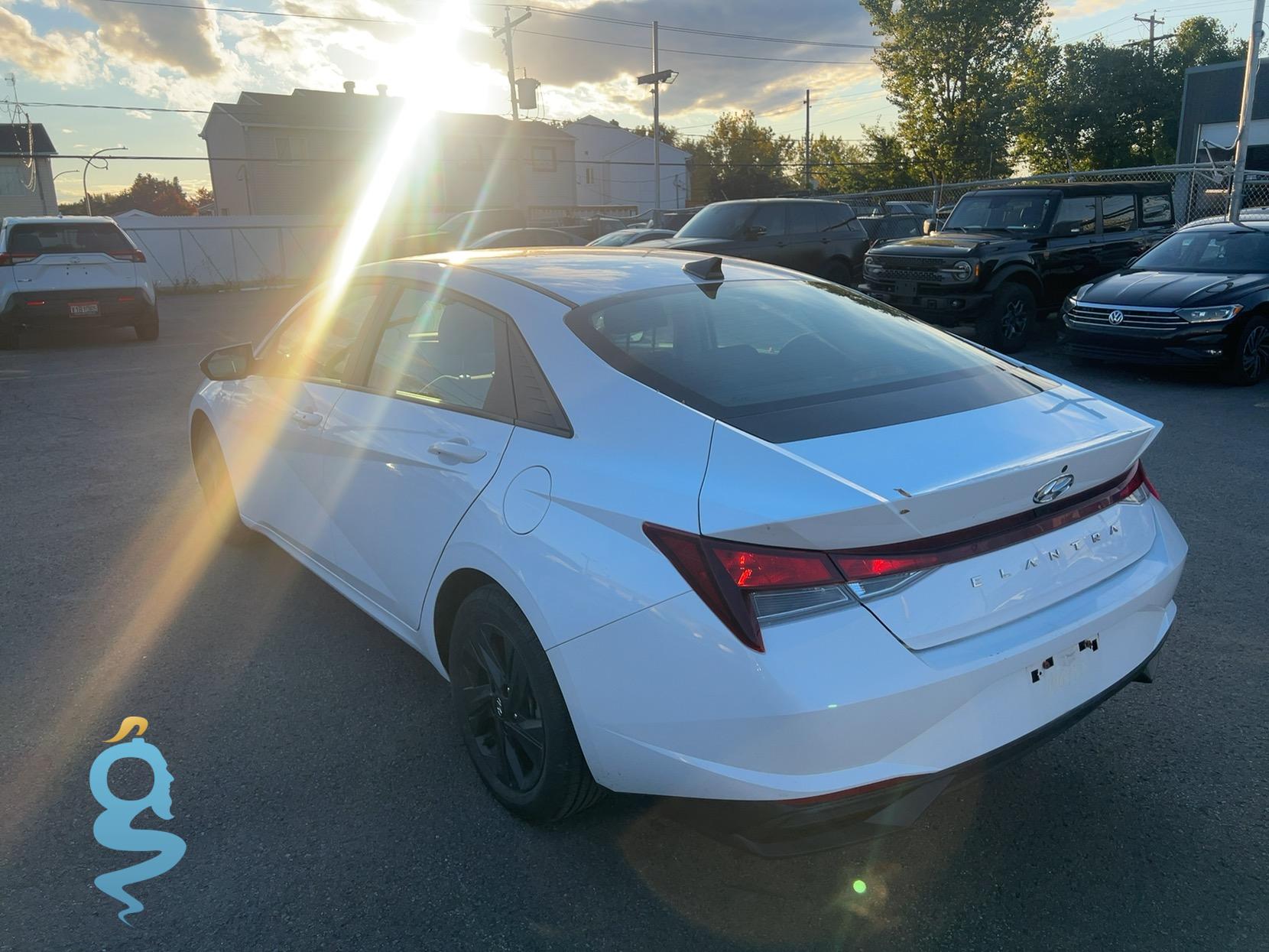 Hyundai Elantra 2.0 Blue