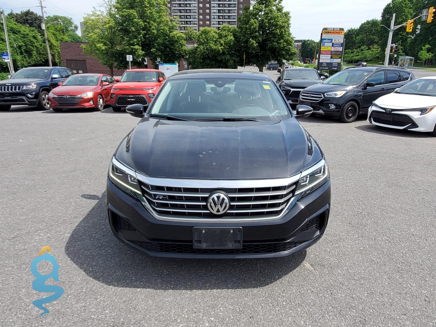 Volkswagen Passat 2.0 Execline w/R-Line Pkg.