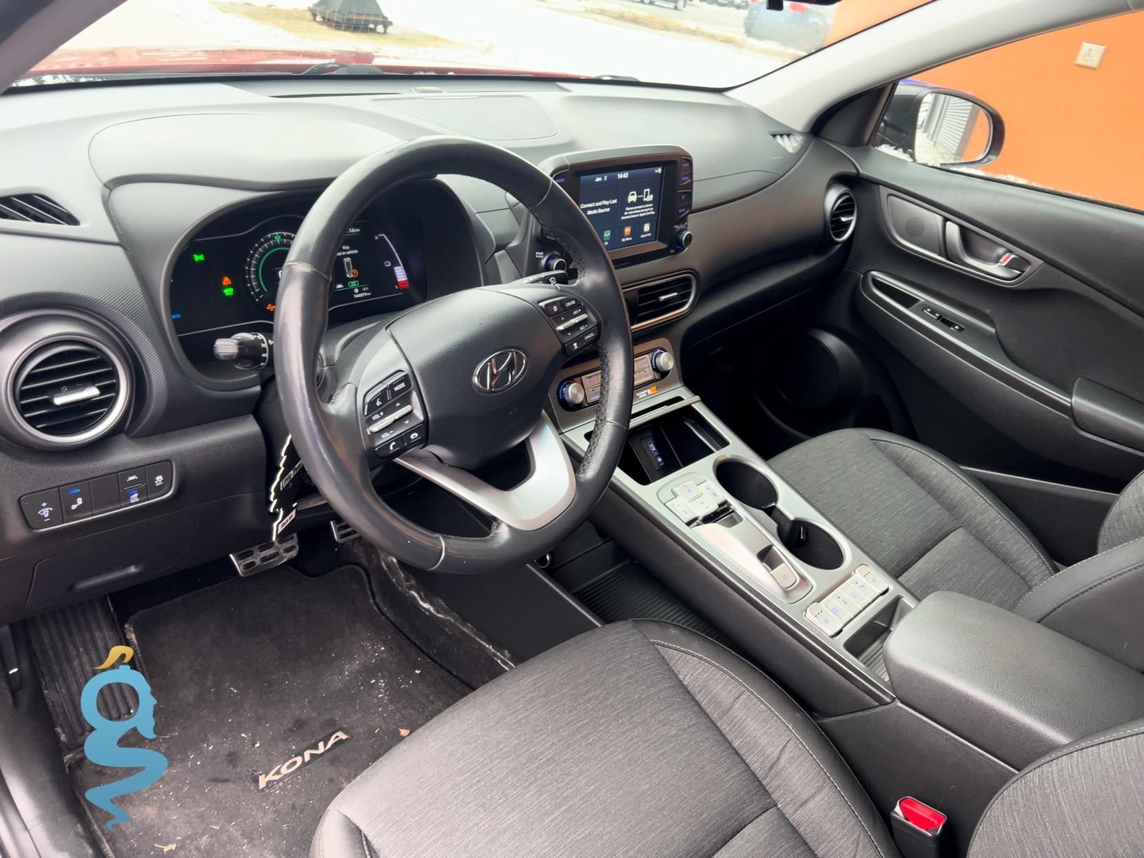 Hyundai Kona SEL